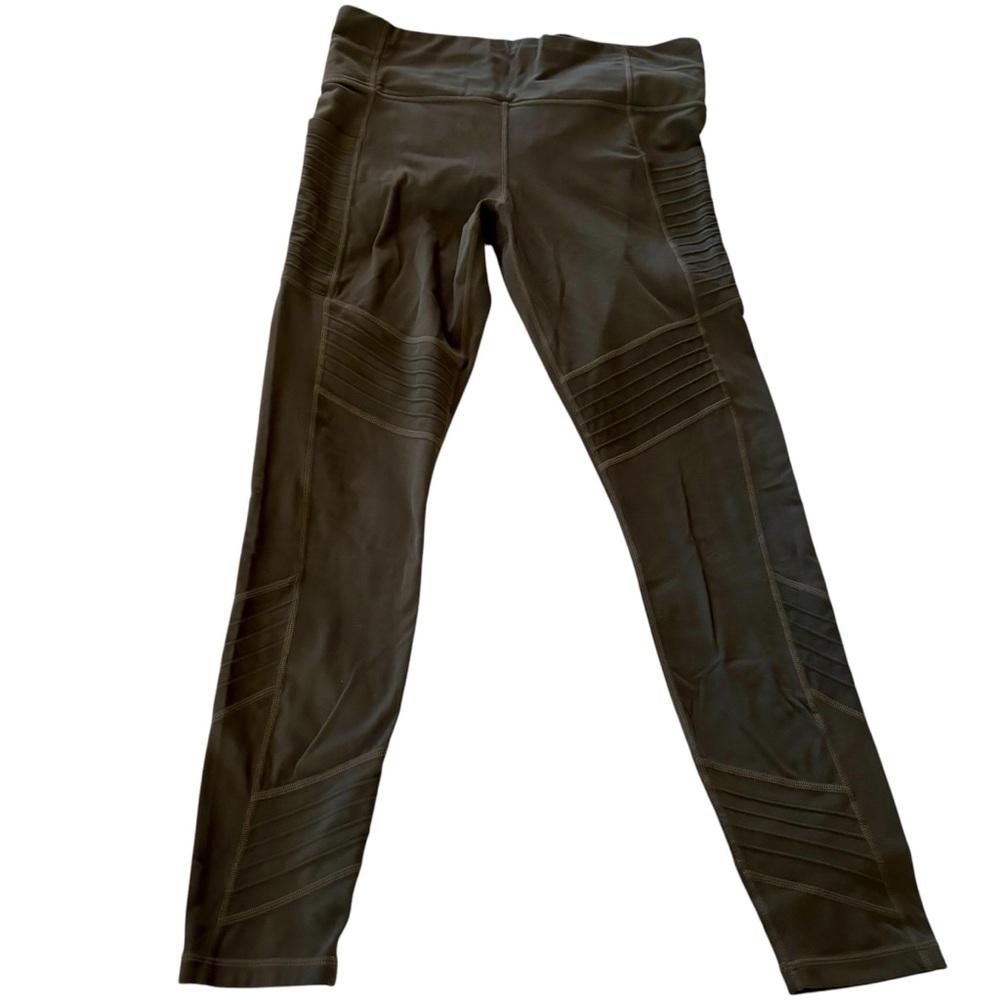 Athleta Gray Leggings with Wide Waistband and Smooth Texture